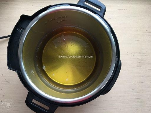 Hot oil in the instant pot for Instant pot chicken recipe
