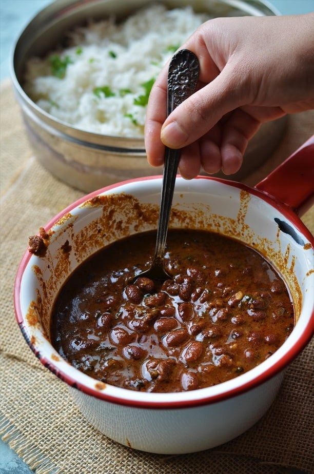 making rajma chawal