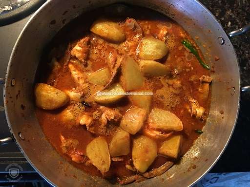 Added fried potatoes to the Indian crab curry