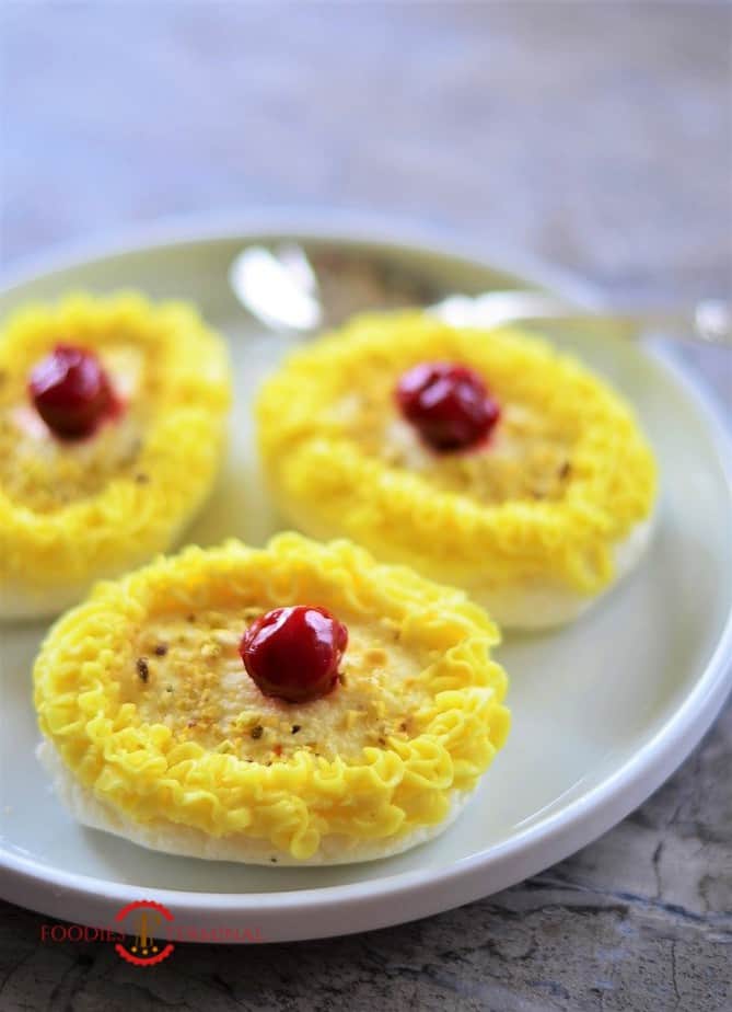 Malai chop decorated with cream