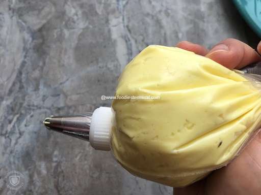 The malai or cream inside icing bag