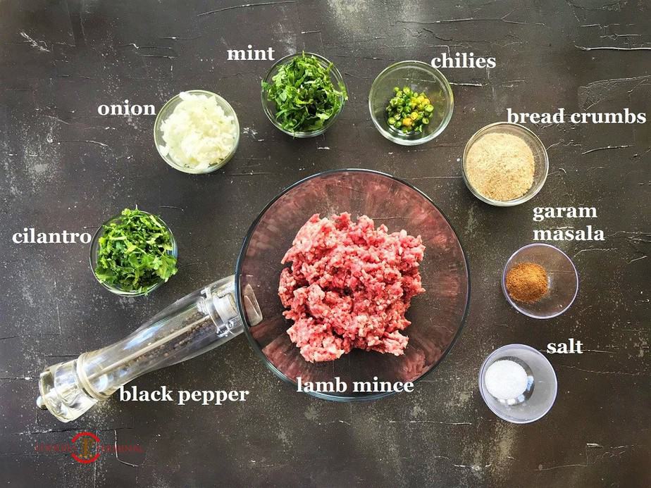 Ingredients for making the mutton koftas