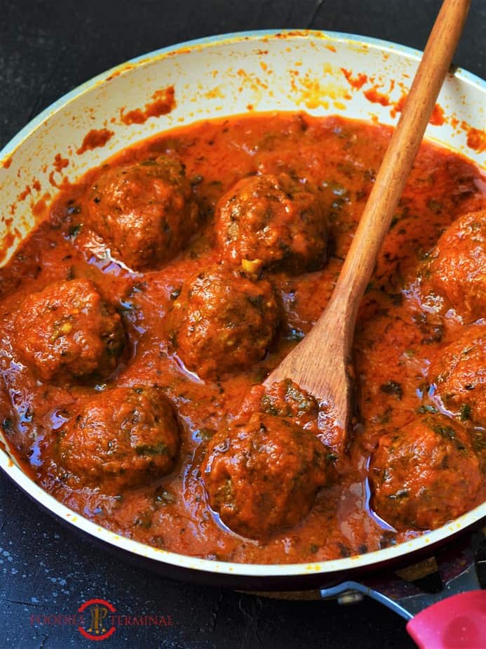 Mutton Kofta curry recipe in a red sauce