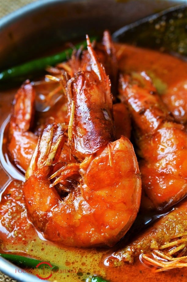 A shell on Tiger prawn in the gravy of Prawn Malai Curry