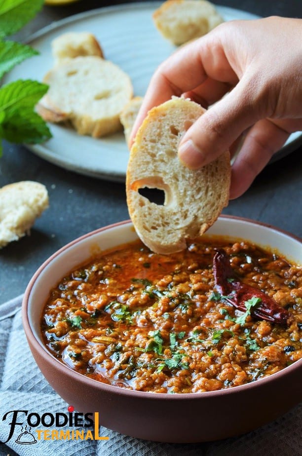 Spicy chicken keema hyderabadi style with baguette