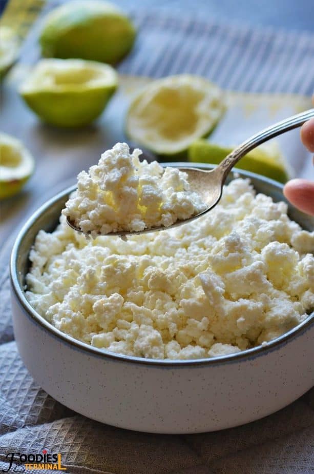 Chena recipe lifted with a spoon from a bowl