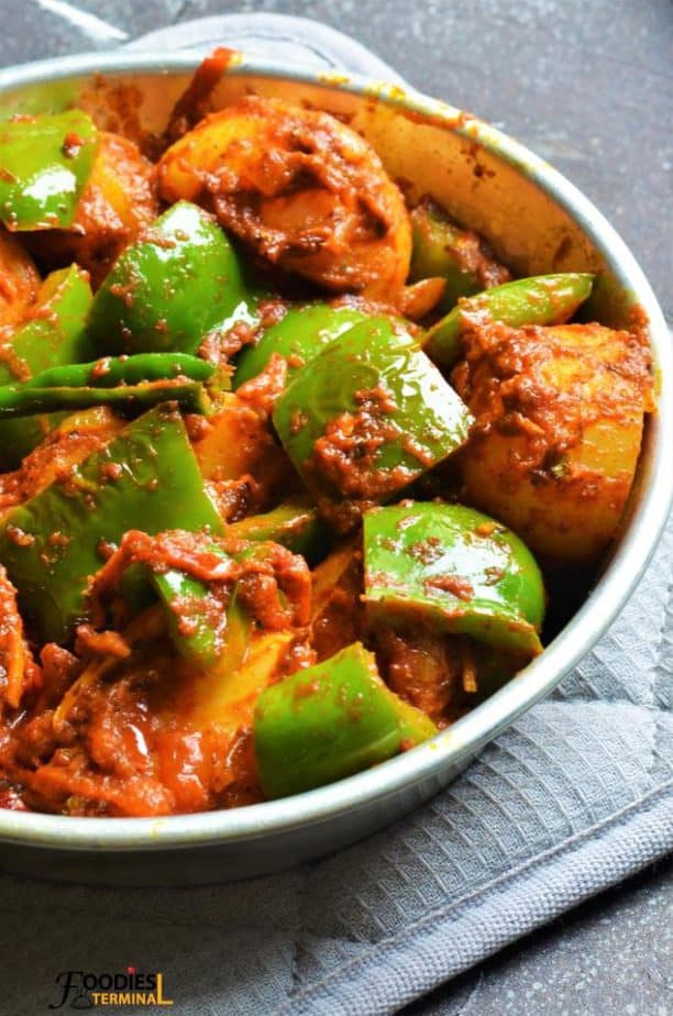  aloo capsicum trocken sabzi indischer Stil