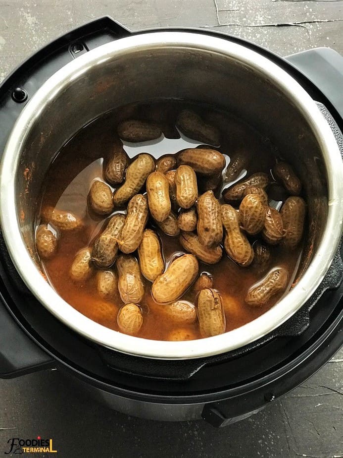 instant pot boiled peanuts in boiled peanuts brine 