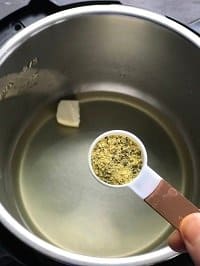 seasoning stock in instant pot