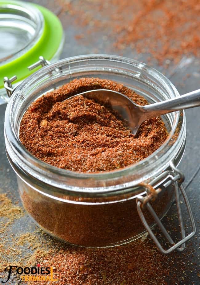 simple fajita seasoning no sugar in a glass container with a spoon