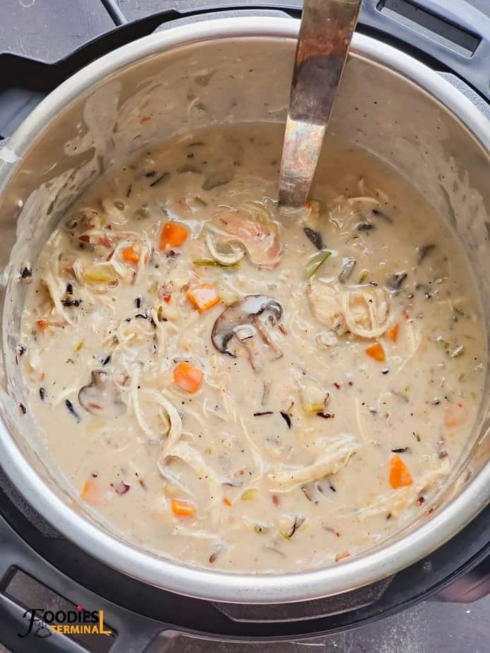 creamy chicken mushroom wild rice soup in instant pot