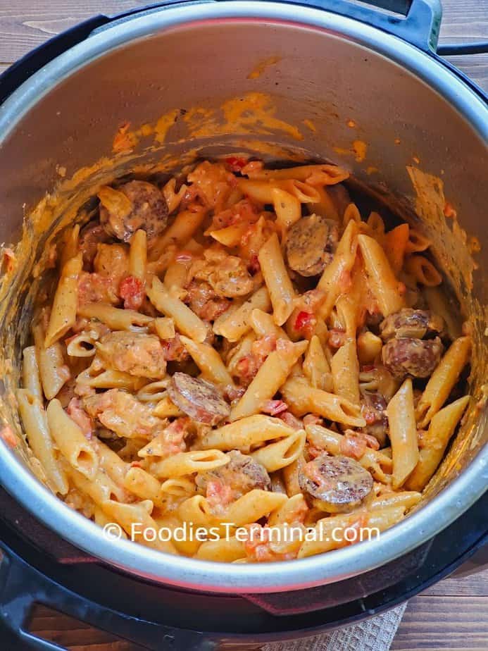 creamy Cajun chicken pasta in instant pot