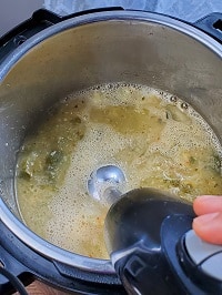 pureeing zucchini soup